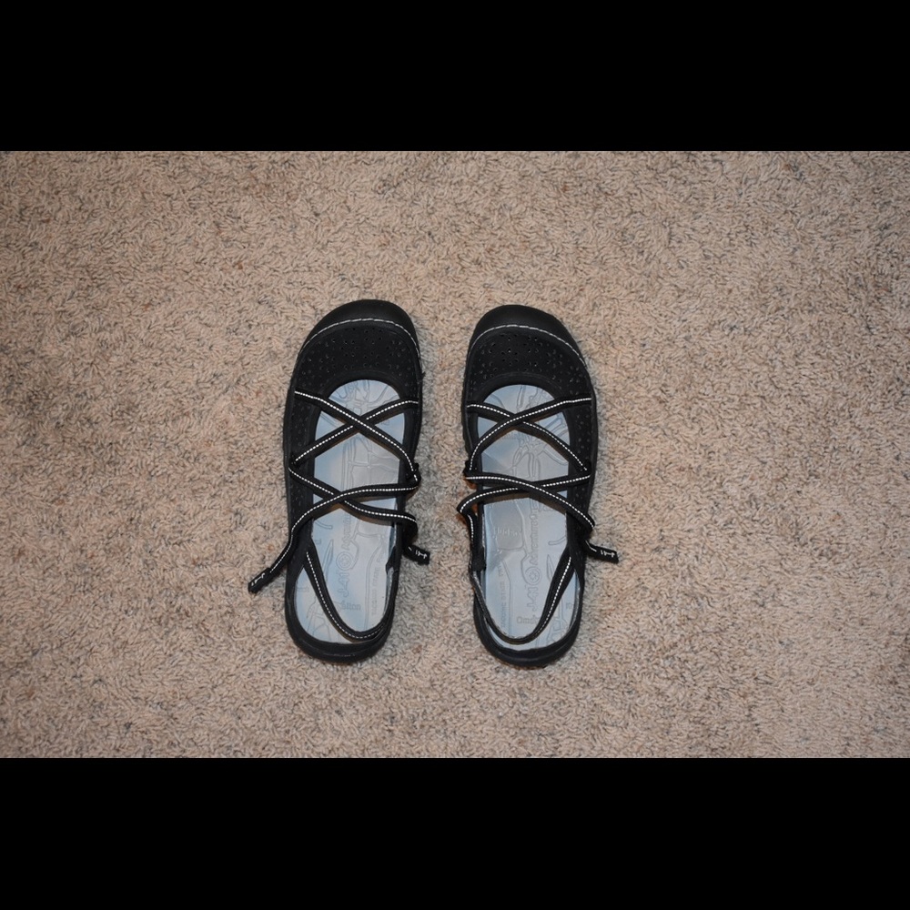 EUC Jeep J-41 Women’s Sandals